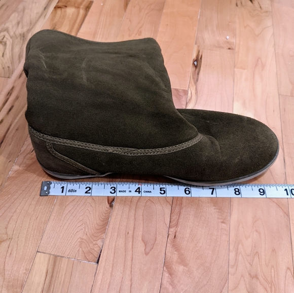 Lacoste green winter boots. - Picture 8 of 9